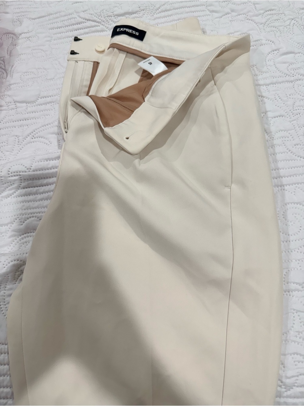 Express Cream Ankle-Length Tailored Pants
